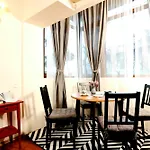 Peaceful Getaway - Generous 3-Bedroom Sanctuary - Close To Historic Old Town